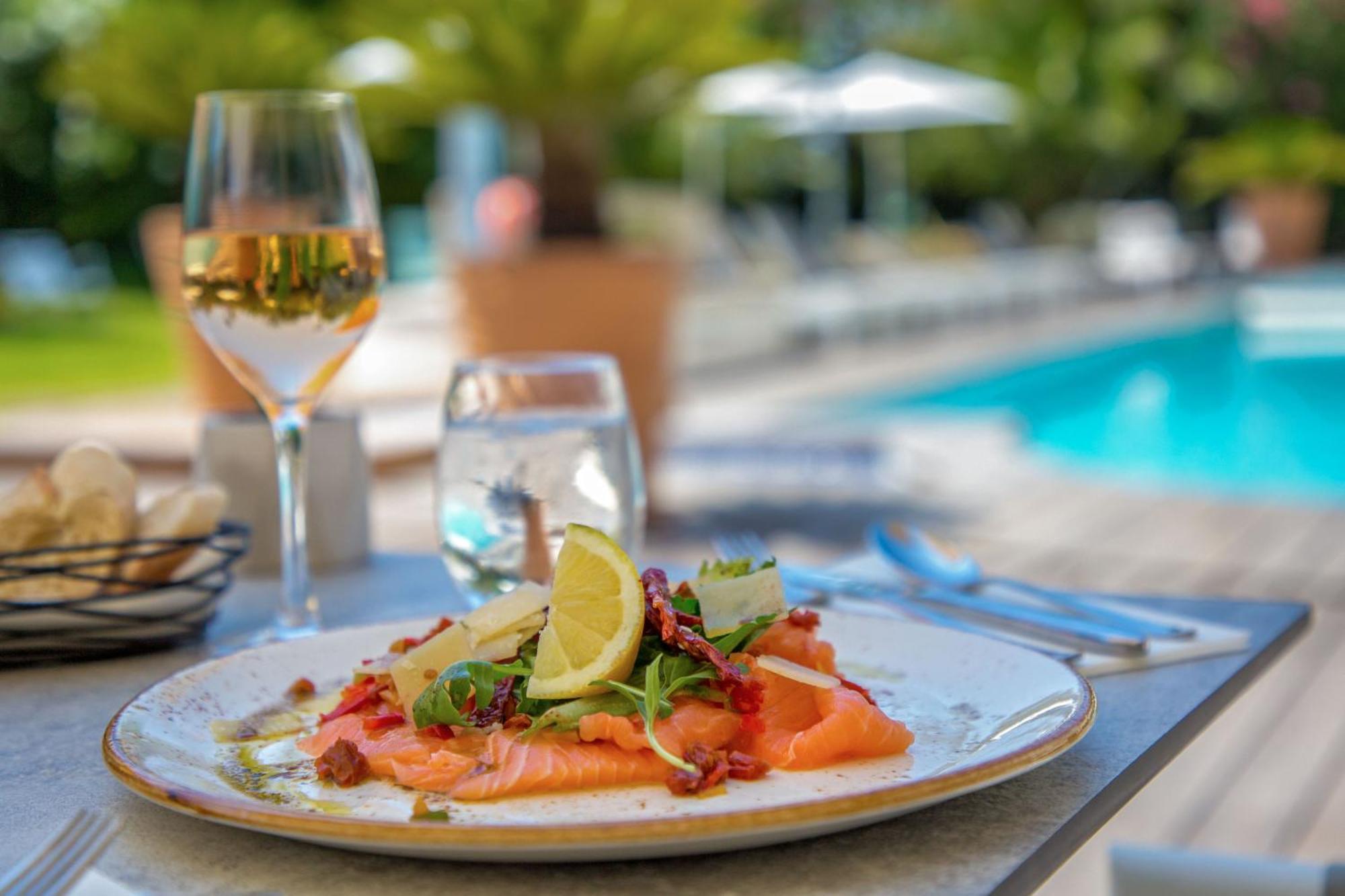 Mercure Hyeres Centre Cote D'Azur Екстер'єр фото